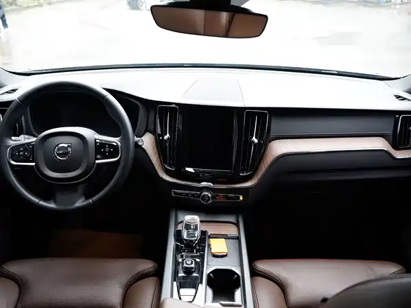 Volvo XC60 2023
