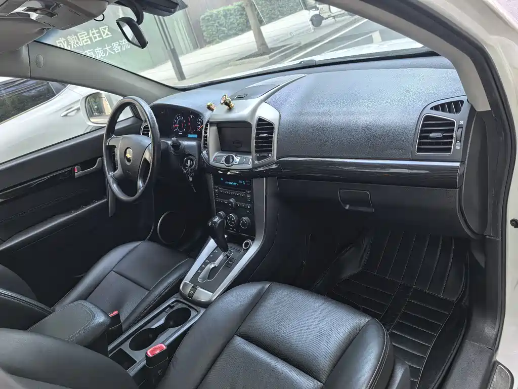 Chevrolet Captiva 2015 — фото 10