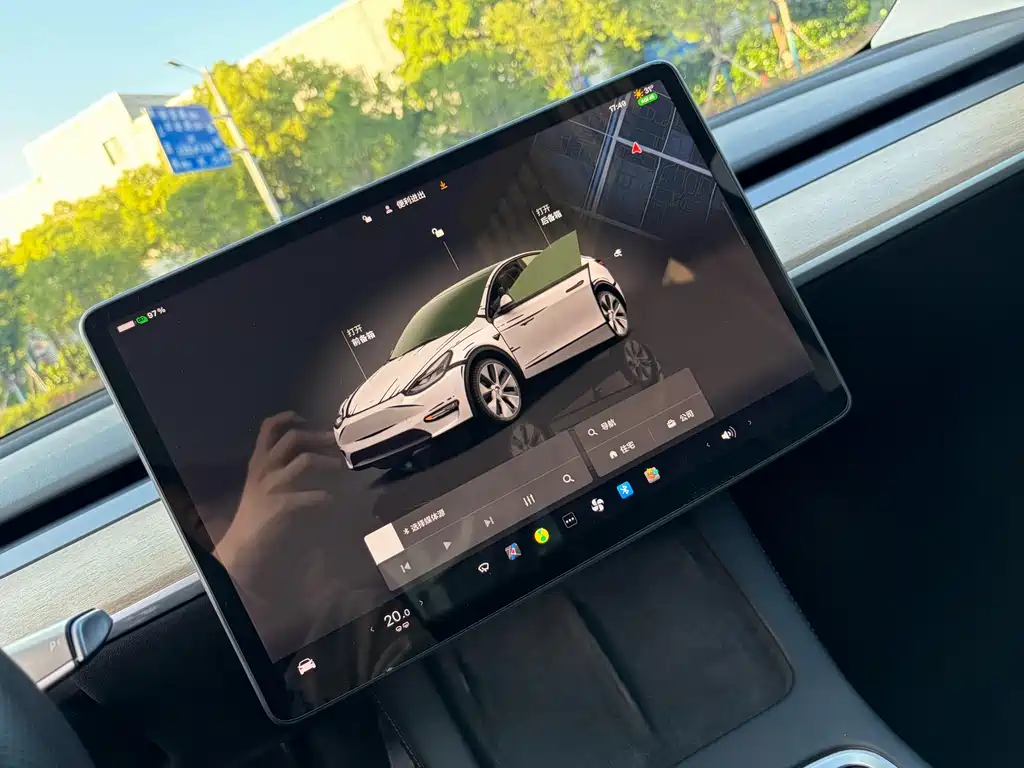 Tesla Model Y 2022 — фото 4
