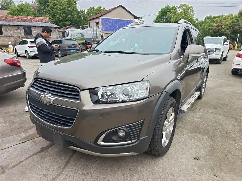Chevrolet Captiva 2015 — фото 2