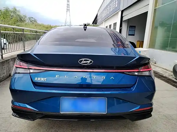 Hyundai Elantra 2022