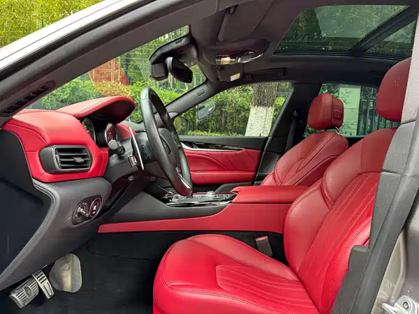 Maserati Levante 2022