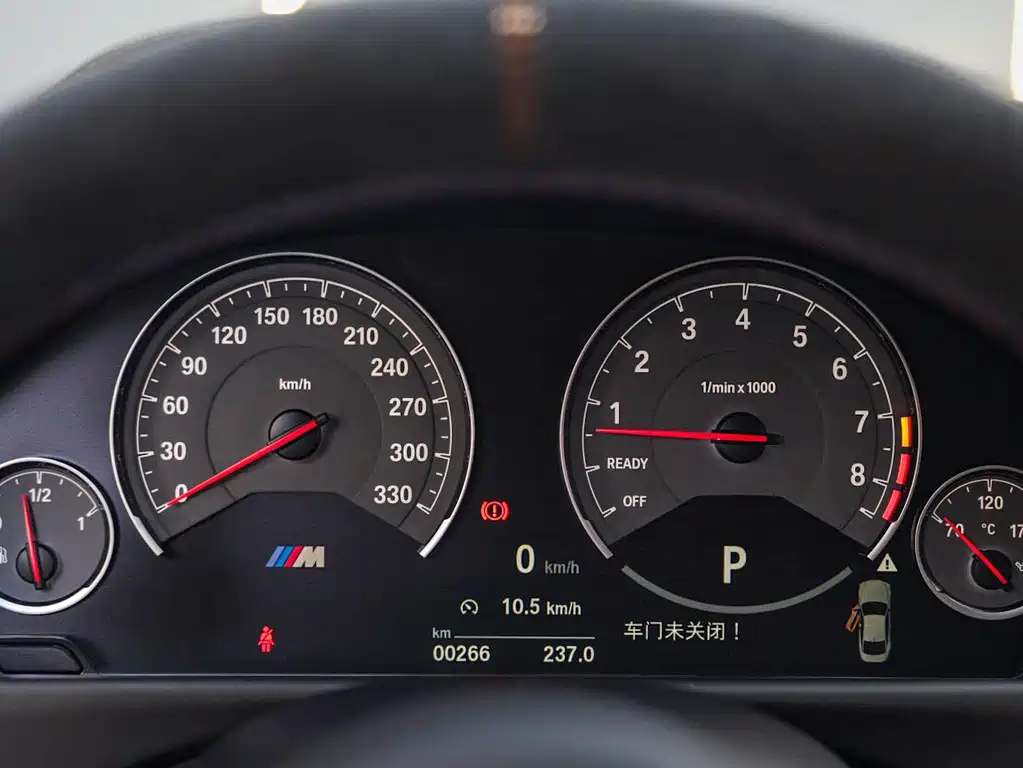 BMW M4 2024 — фото 23