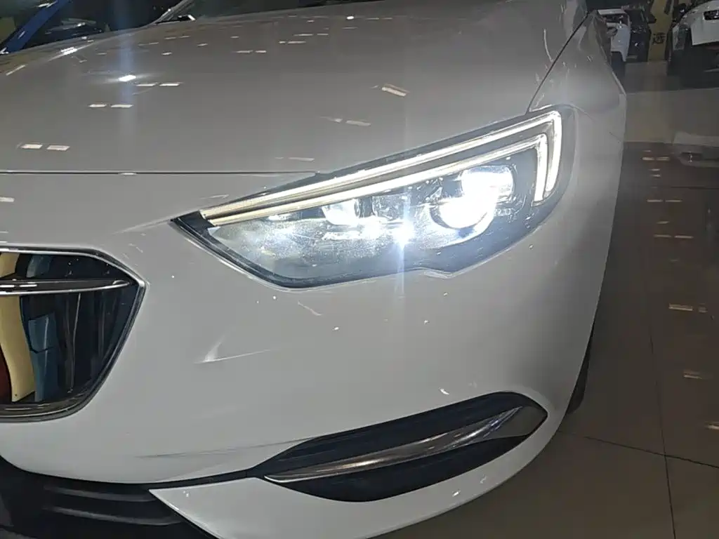 Buick Regal 2020 — фото 24
