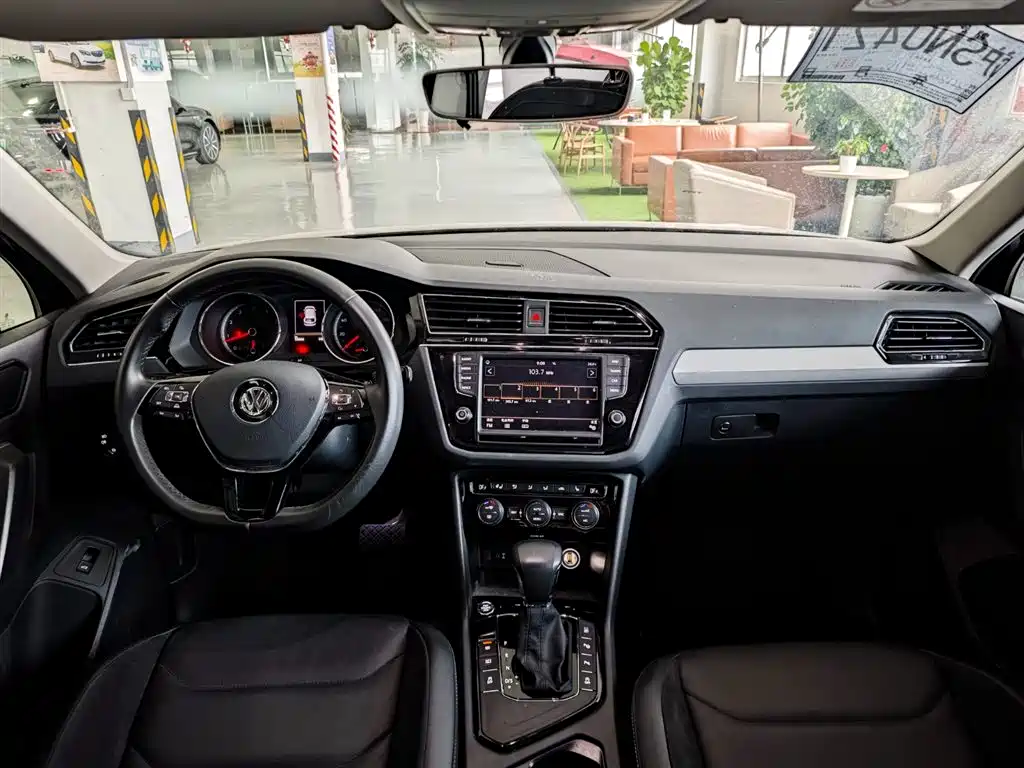 Volkswagen Tiguan L 2017 — фото 22