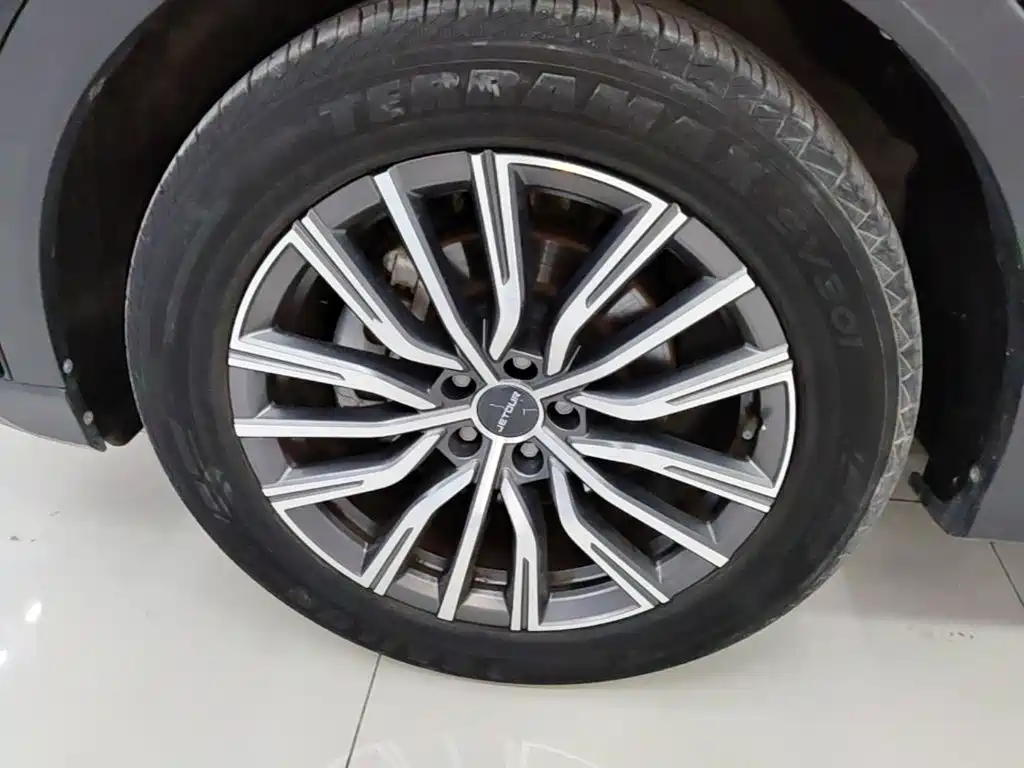Jetour X70 PLUS 2024 — фото 23