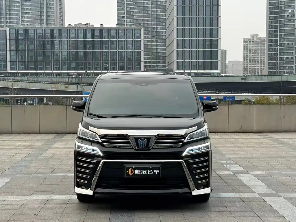Toyota Vellfire 2022 — фото 2