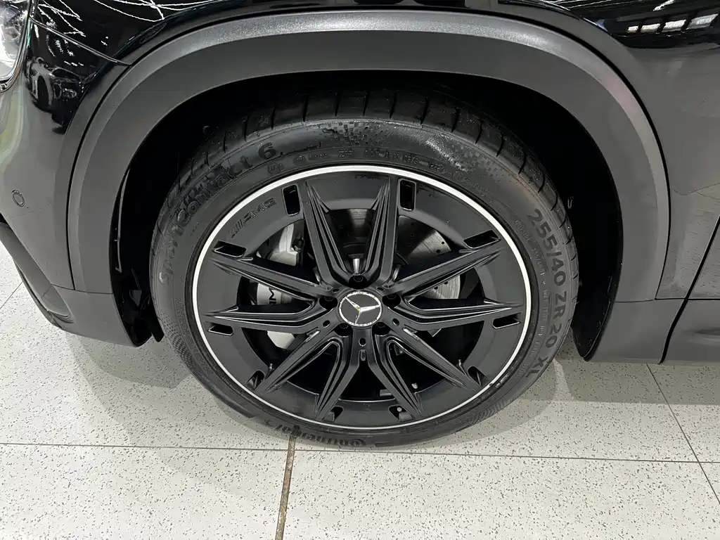 Mercedes-Benz GLB AMG 2024 — фото 12