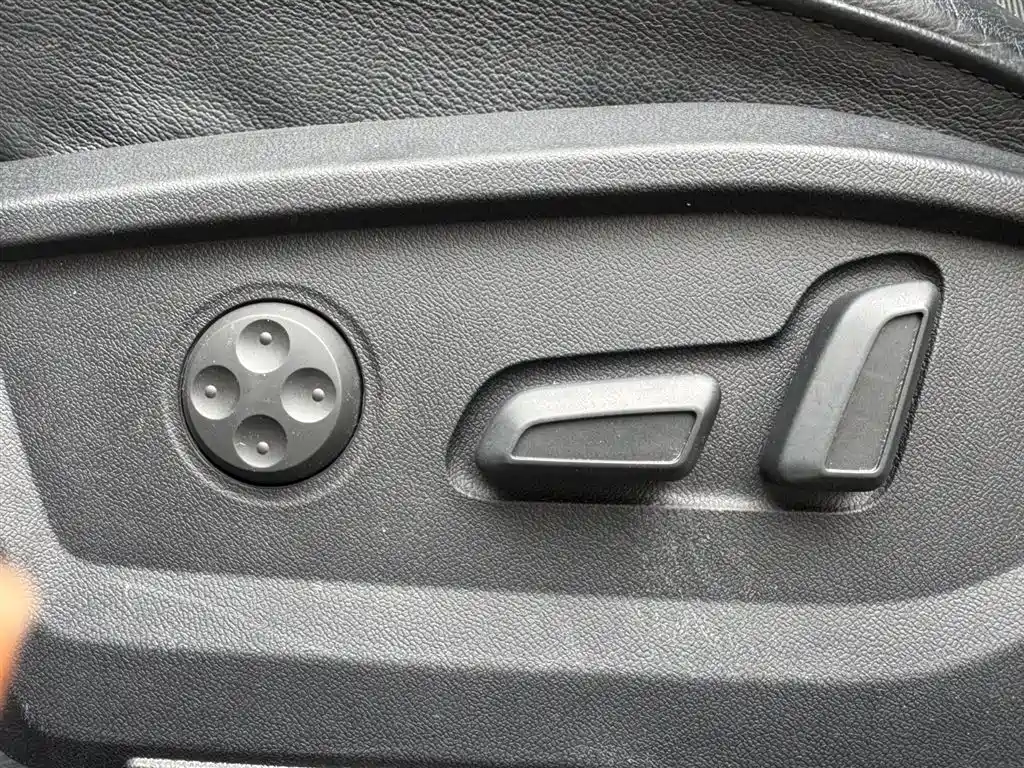 Audi Q2L 2021 — фото 4
