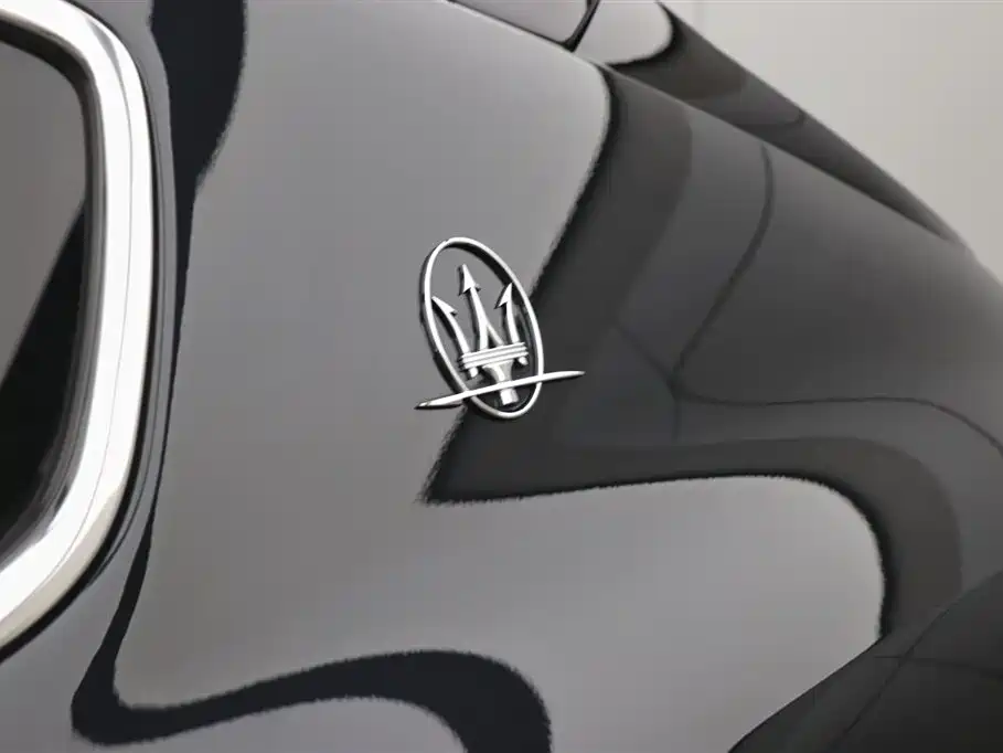 Maserati Levante 2018 — фото 29