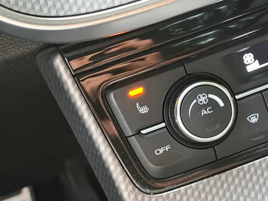 Geely Emgrand GS 2018 — фото 26