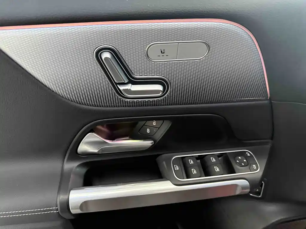 Mercedes-Benz GLB 2021 — фото 10