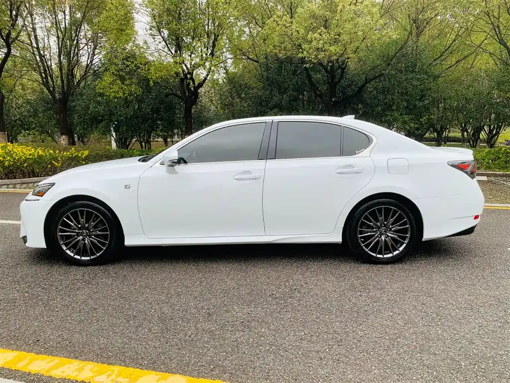 Lexus GS 2018 — фото 6