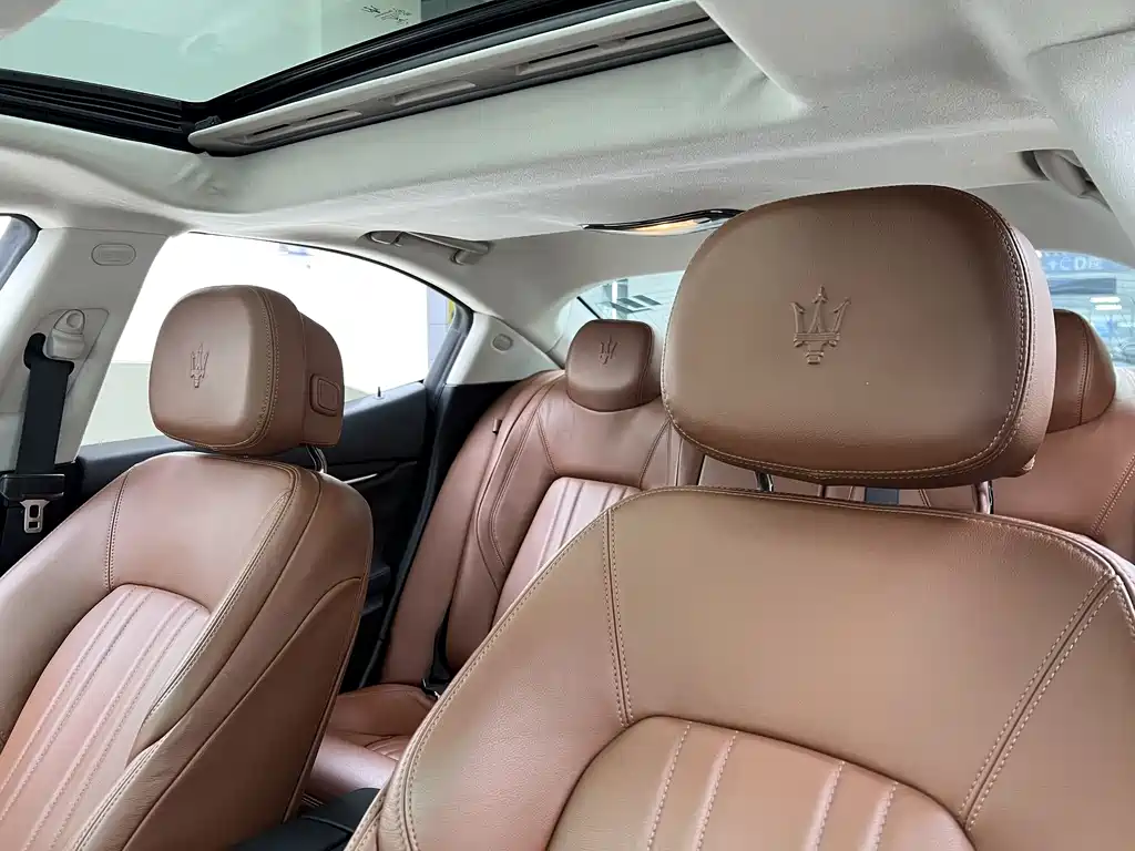 Maserati Ghibli 2015 — фото 14