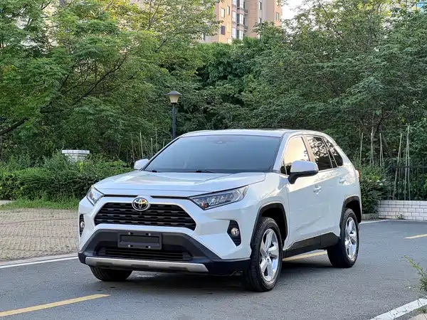 Toyota RAV4 2021