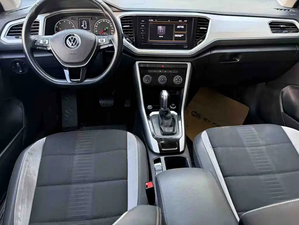 Volkswagen T-Roc 2023