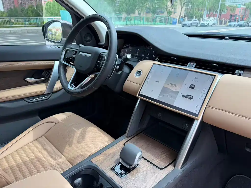 Land Rover Discovery Sport 2025 — фото 11