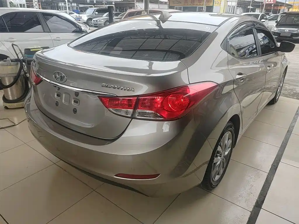 Hyundai Elantra Langdong 2016 — фото 7