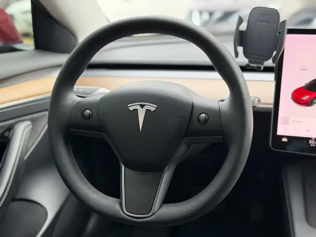 Tesla Model 3 2021 — фото 11