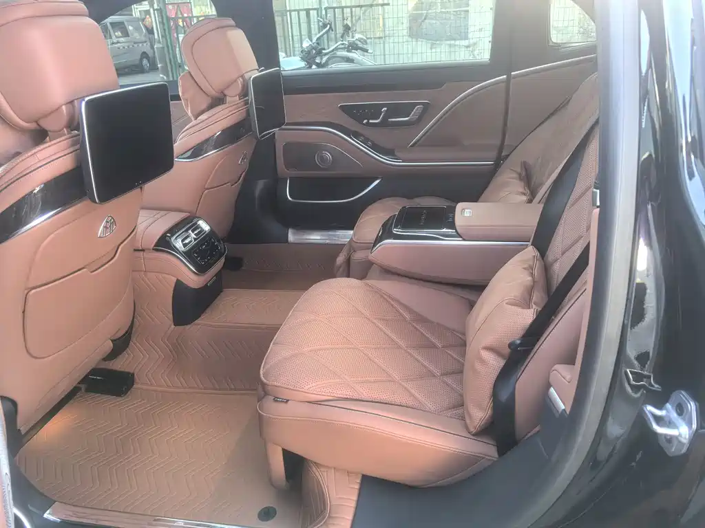 Mercedes-Benz S-Class 2023