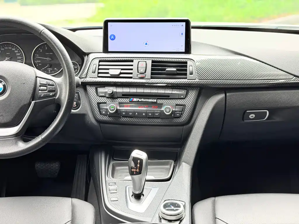 BMW 3 Series 2015 — фото 12
