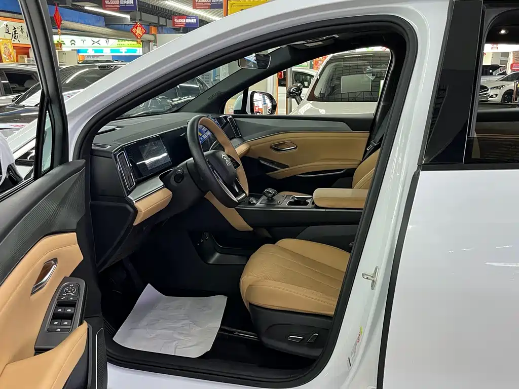 BYD Song L DM-i 2026 — фото 7
