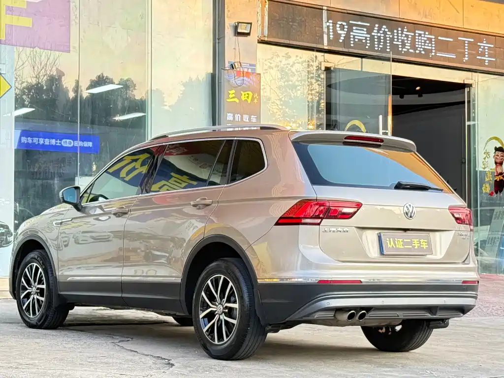 Volkswagen Tiguan L 2018 — фото 18