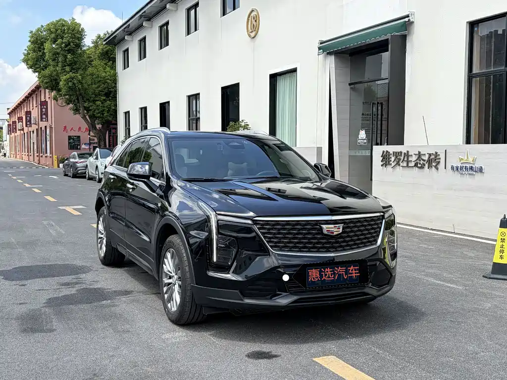 Cadillac XT4 2024 — фото 3