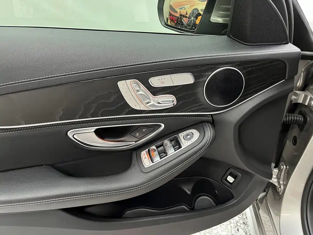 Mercedes-Benz C-Class 2020