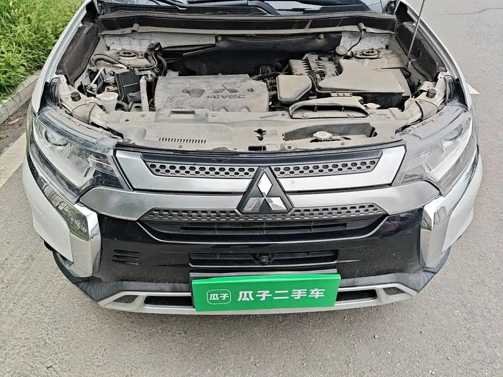 Mitsubishi Outlander 2020 — фото 21