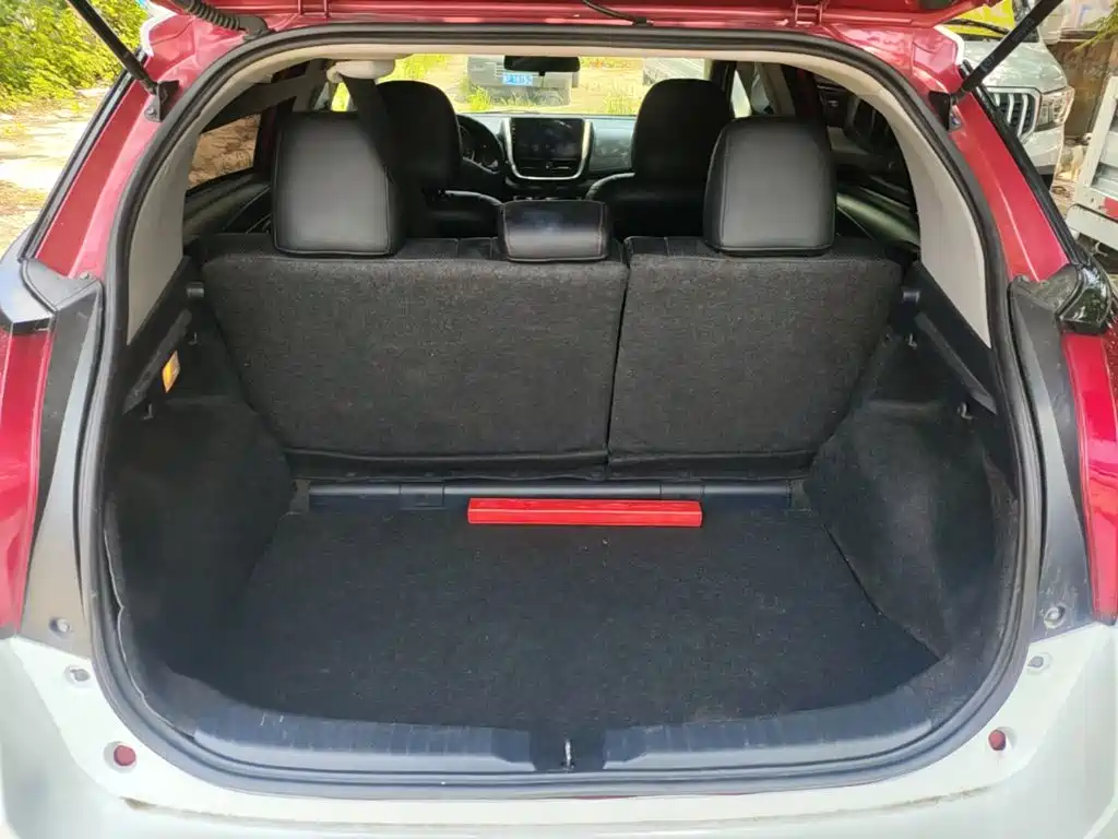 Toyota Yaris L 2020 — фото 19