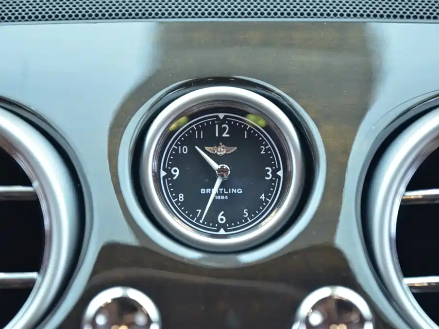 Bentley Flying Spur 2017 — фото 9
