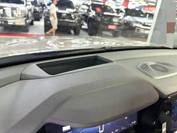 Geely Xingyue L 2024