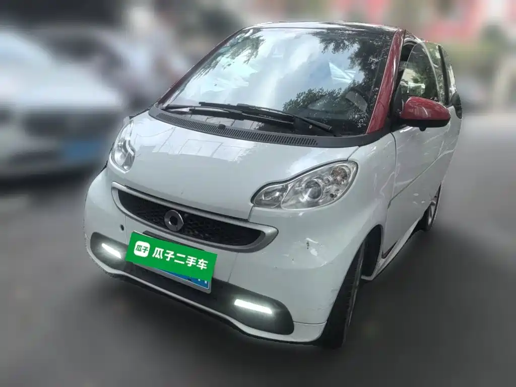 smart fortwo 2015 — фото 1