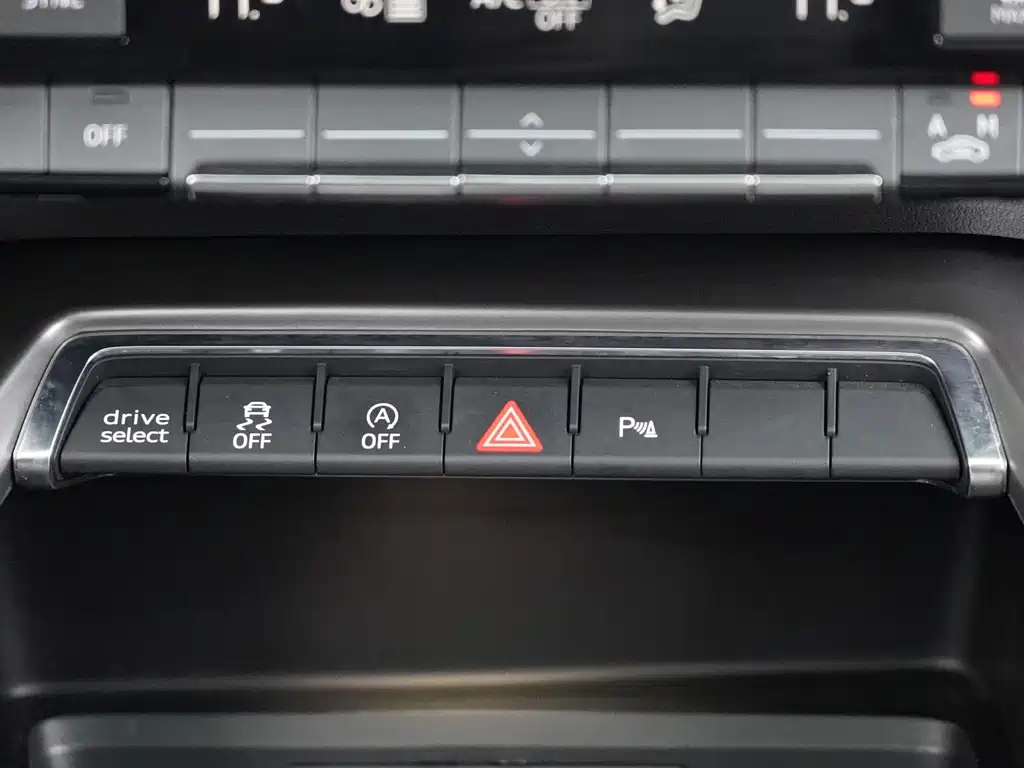 Audi A3 2022 — фото 12