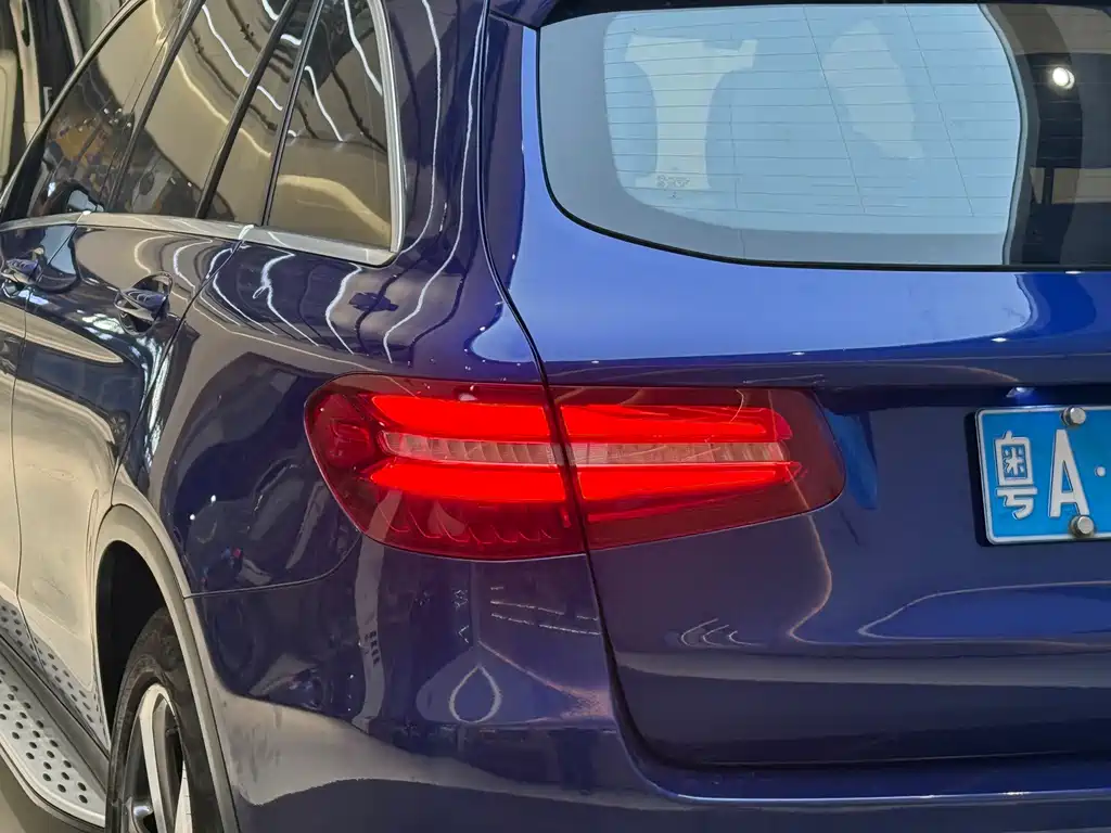 Mercedes-Benz GLC 2016 — фото 18