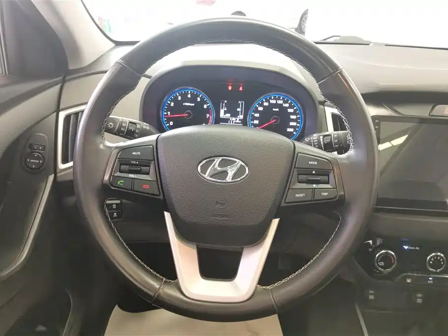 Hyundai ix25 2018 — фото 15