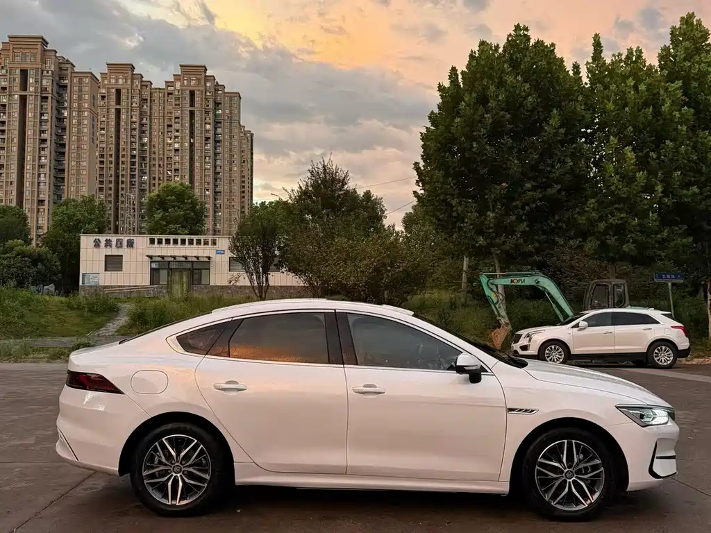 BYD Qin PLUS 2022 — фото 8