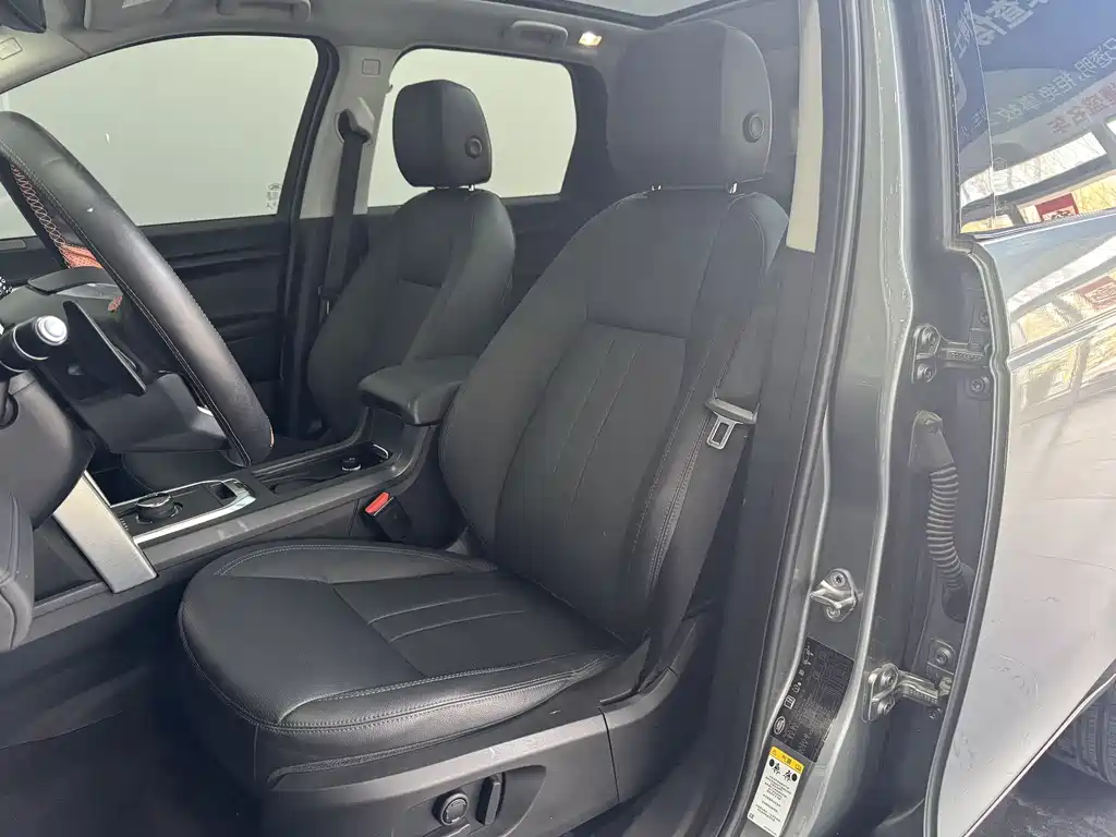 Land Rover Discovery Sport 2018 — фото 13
