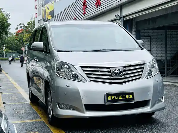 Toyota Alphard 2011