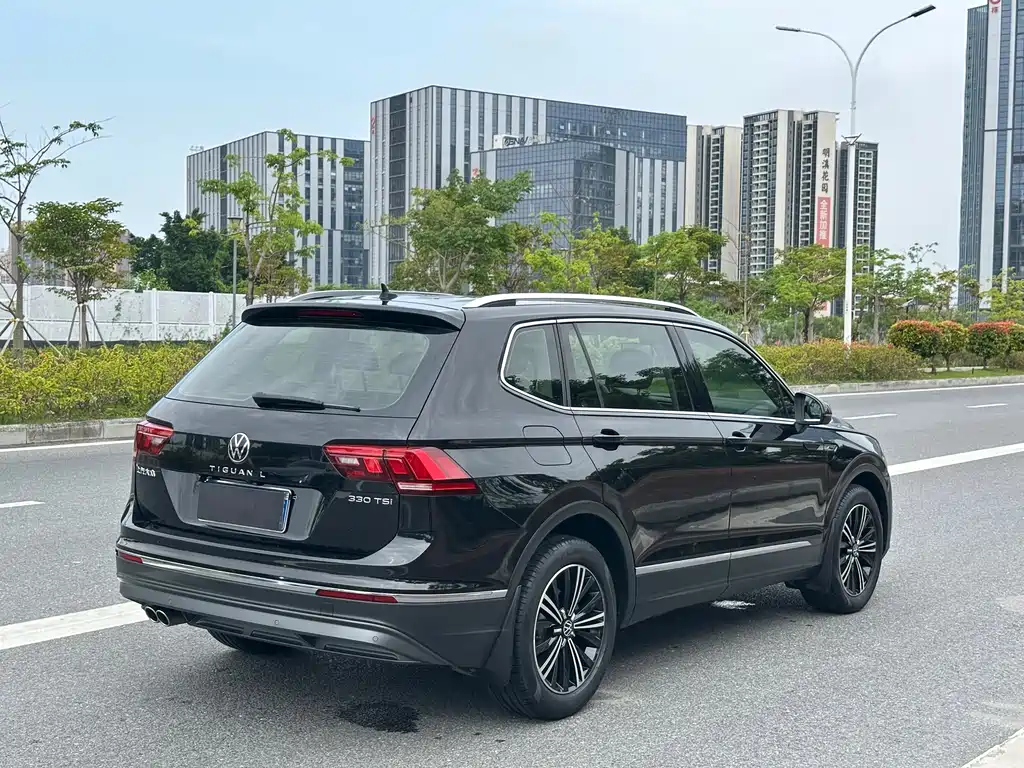 Volkswagen Tiguan L 2021 — фото 4