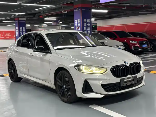 BMW 1 Series 2021