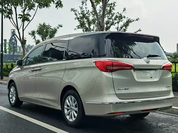 Buick GL8 2017
