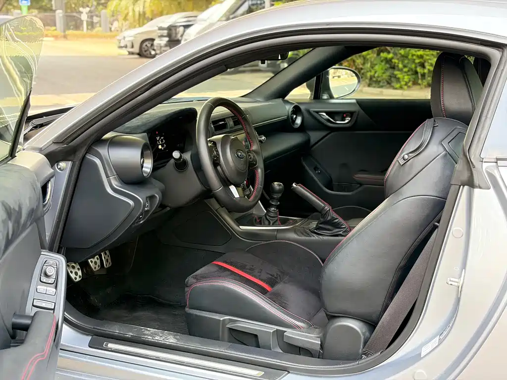 Subaru BRZ 2023 — фото 9