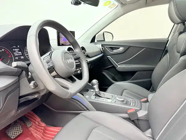 Audi Q2L 2021