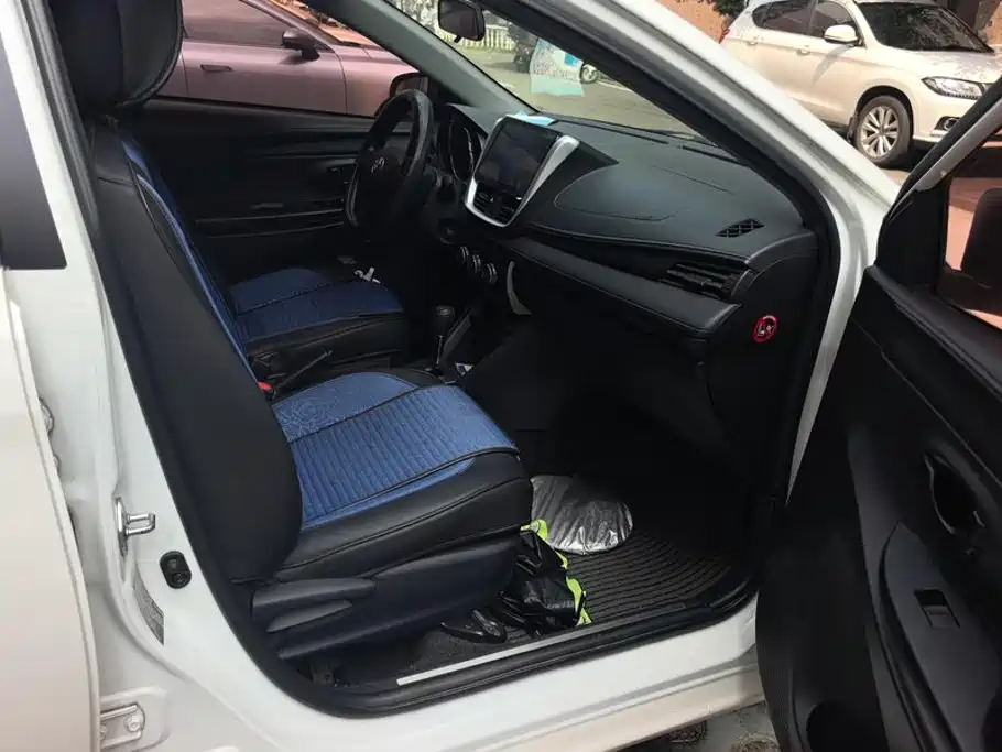 Toyota Yaris L 2018 — фото 8