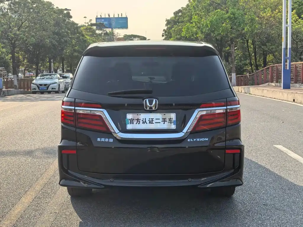 Honda Elysion 2018 — фото 19