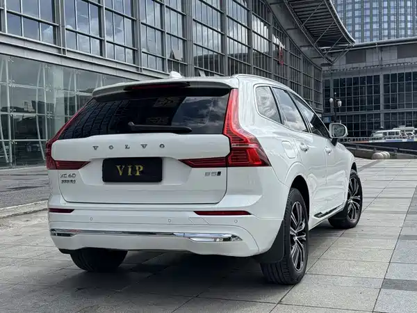 Volvo XC60 2022