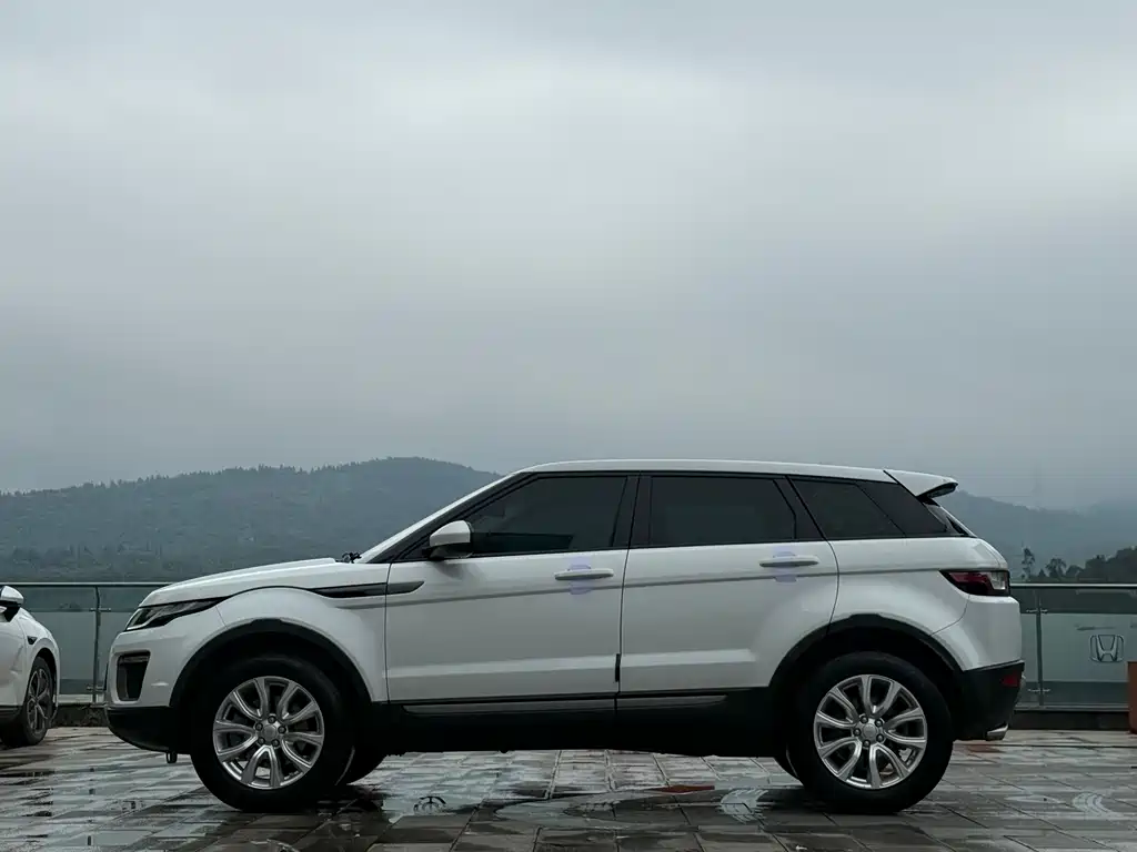 Land Rover Evoque 2017 — фото 10