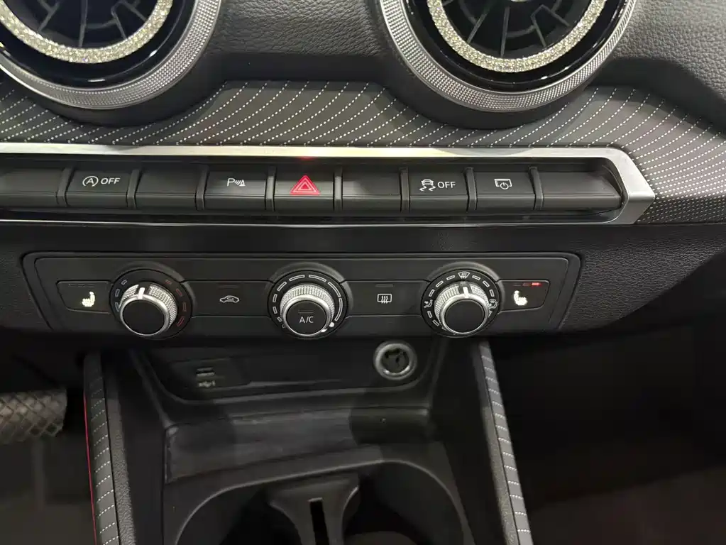Audi Q2L 2022